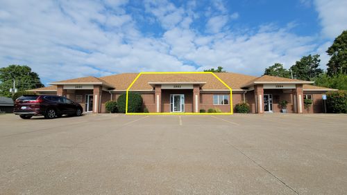 2882 Aaa Ct, Bettendorf, IA, 52722-3406 | Card Image