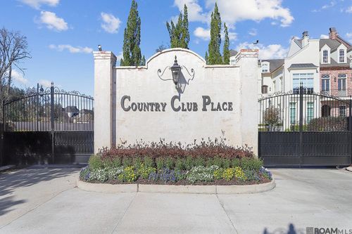 28 Country Club Pl, Baton Rouge, LA, 70809-1995 | Card Image