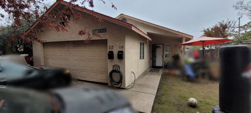 117 Maple St, Modesto, CA, 95351-2636 | Card Image