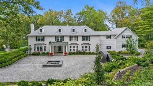 45 Southeast Rd, Port Washington, NY, 11050-2697 | Card Image