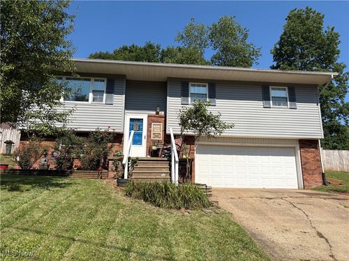 327 Suzanne St, Washington, WV, 26181-3542 | Card Image