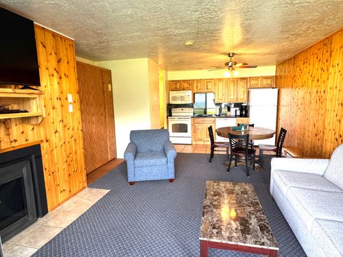 442-2176 S Bear Blvd, Garden City, UT, 84028 | Card Image