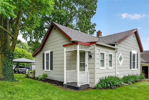 400 S Missouri St, Liberty, MO, 64068-2435 | Card Image