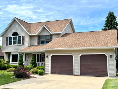 2548 Saint Ann Dr, Green Bay, WI, 54311-5890 | Card Image