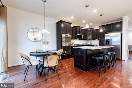 7951 Silver Oak Rd, HANOVER, MD, 21076-2052 | Card Image