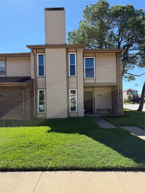 2114 Westmoor Place, Arlington, TX, 76015 | Card Image