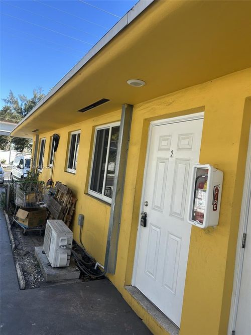 2-318 E 21st St, Hialeah, FL, 33010 | Card Image