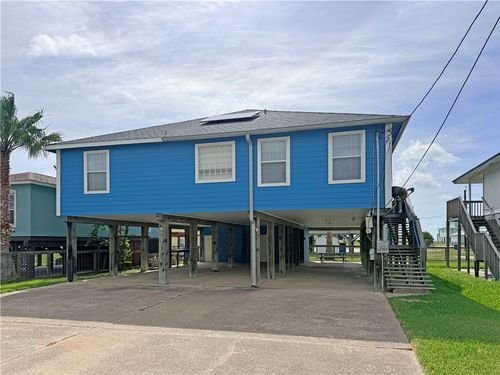 1312 S Live Oak St, Rockport, TX, 78382-2232 | Card Image