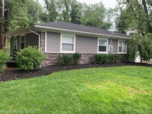 1485 Paramount St, Novi, MI, 48377-1458 | Card Image