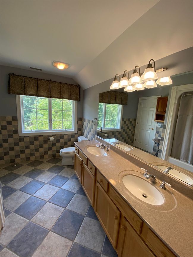 352 Pine Hill Rd, House other with 5 bedrooms, 5 bathrooms and null parking in Hollis NH | Image 37