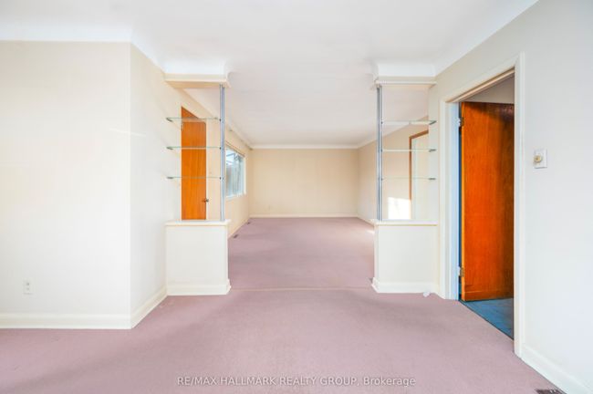 495 Wentworth Ave, House other with 3 bedrooms, 2 bathrooms and 3 parking in Ottawa ON | Image 5
