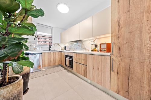 406-3703 Ne 166th St, North Miami Beach, FL, 33160-3883 | Card Image