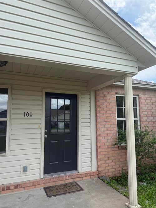 100 E Lauren Ln, Searcy, AR, 72143-9141 | Card Image