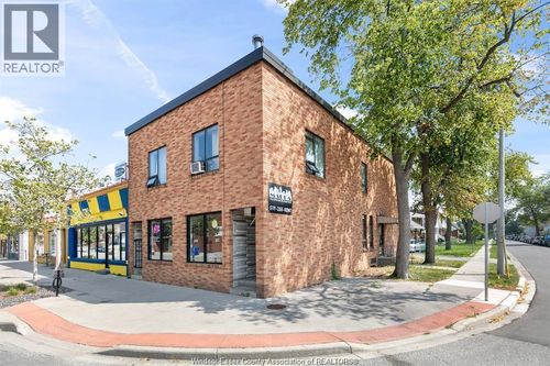 1101 Erie St E, Windsor, ON, N9A3Z4 | Card Image