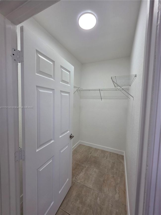 10233 Sw 176 Th St, Home with 3 bedrooms, 2 bathrooms and null parking in Miami FL | Image 25