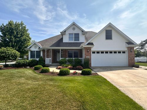 597 Barry Turn, Manteno, IL, 60950-1658 | Card Image