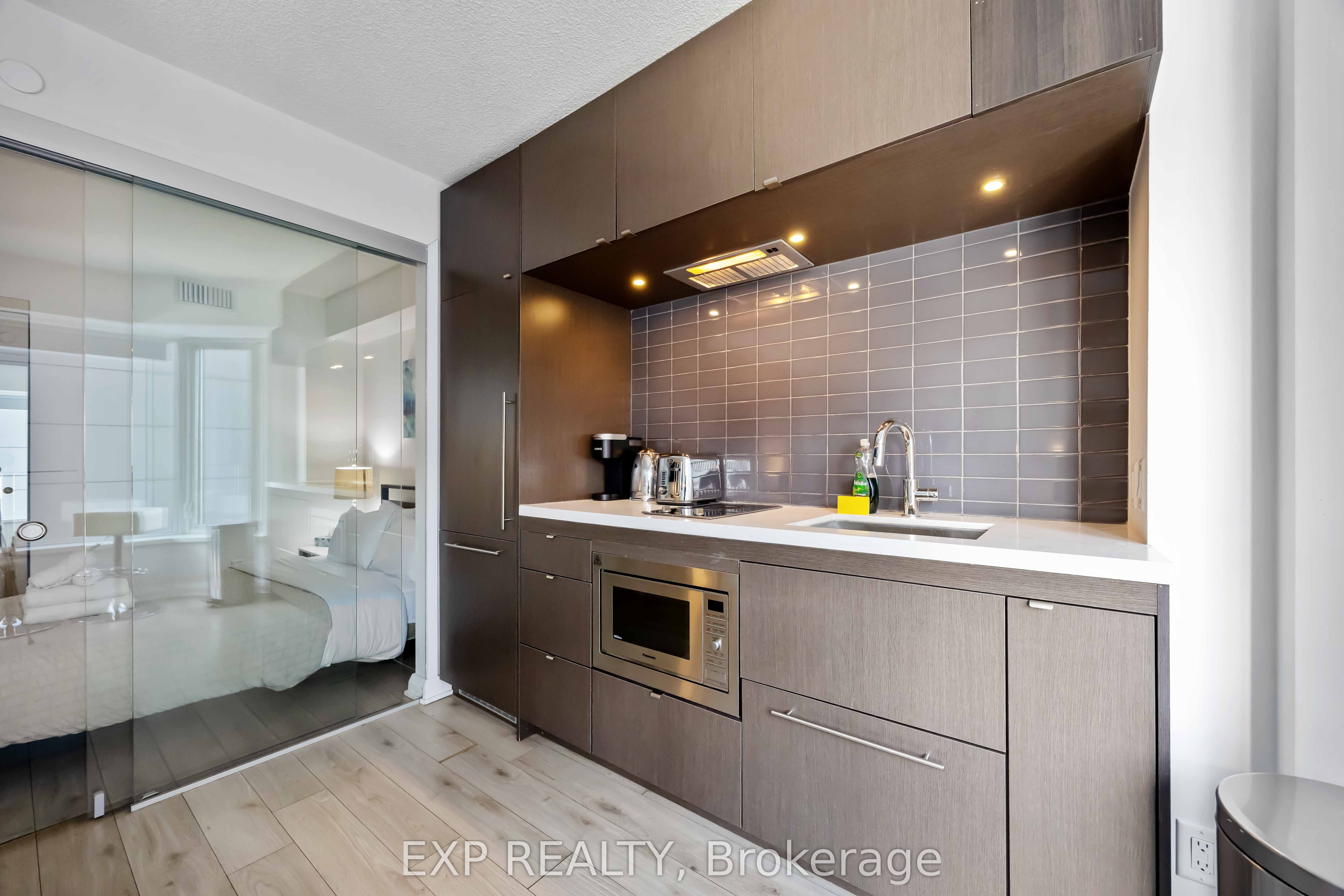 Residential in Toronto C02 2