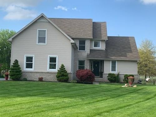 9888 Fountain Ln, Fowlerville, MI, 48836-9661 | Card Image