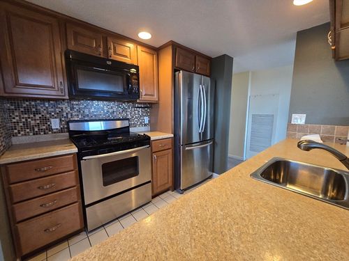 apt-611-165 Cottage St, Chelsea, MA, 02150-3372 | Card Image