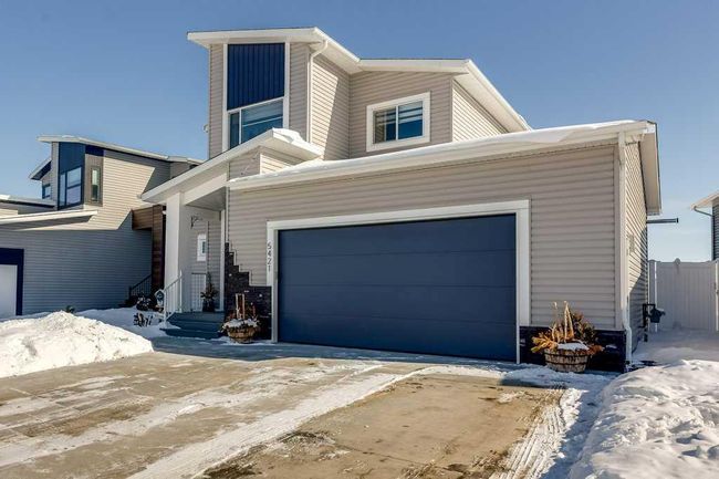 5421 Vista Trail, Home with 3 bedrooms, 2 bathrooms and 2 parking in Blackfalds AB | Image 3