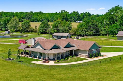 285 Harmony Ln, Smithville, TN, 37166-4400 | Card Image