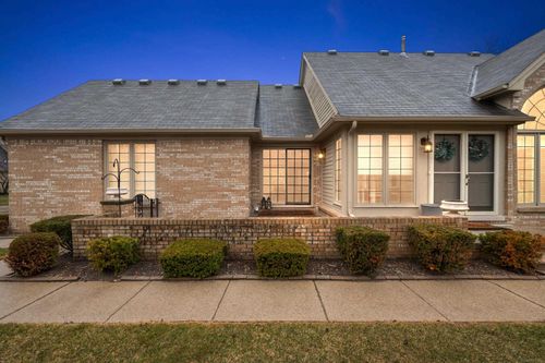 16921 Coral Ln, Macomb, MI, 48042-1118 | Card Image