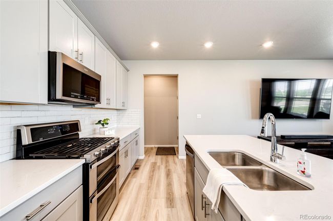 1009 Morning Glory Rd, House other with 3 bedrooms, 3 bathrooms and 2 parking in Brighton CO | Image 6
