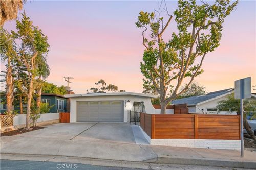 212 Avenida Sierra, San Clemente, CA, 92672-3947 | Card Image