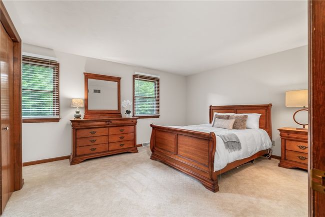 1157 Woodhill Dr, House other with 4 bedrooms, 3 bathrooms and 2 parking in Gibsonia PA | Image 22