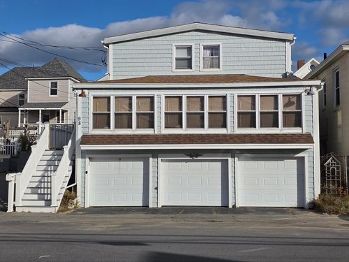 98 Central Ave, Salisbury, MA, 01952-2232 | Card Image