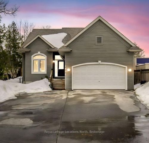 1094 River Rd W, Wasaga Beach, ON, L9Z2W7 | Card Image