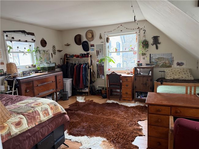 Bedroom Back House | Image 28