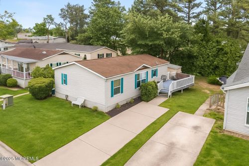 211 Holly Ct, Whiting, NJ, 08759-3509 | Card Image