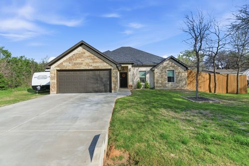 806 Colorado River Dr, Granbury, TX, 76048-5826 | Card Image