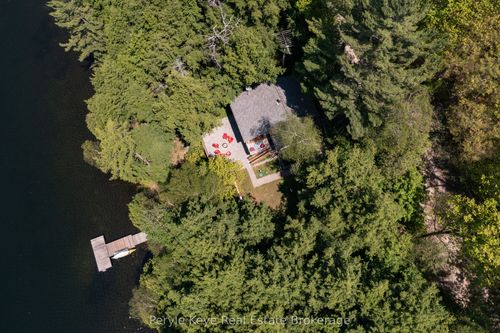 110 Skyline Dr, Katrine, ON, P0A1L0 | Card Image