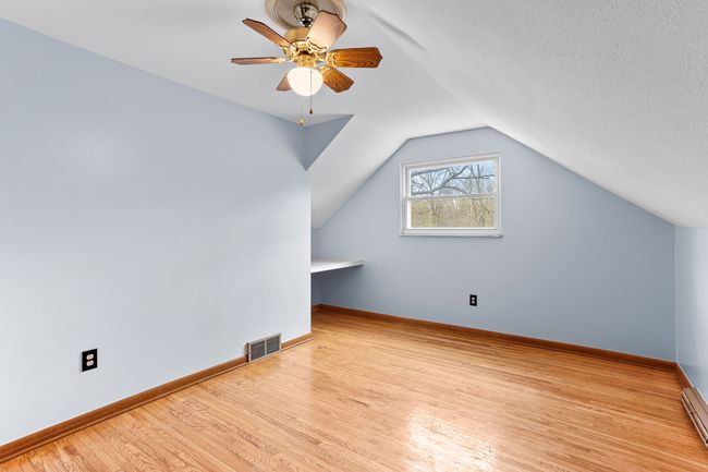 upstairs room 3 | Image 29