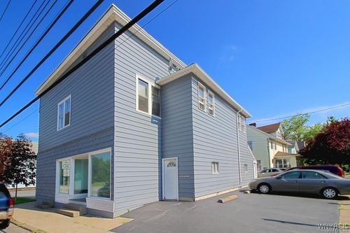 250 West Ave, Lockport, NY, 14094-4241 | Card Image
