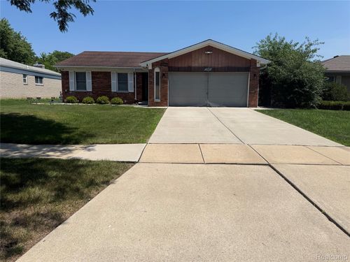 37540 Rosebush St, Sterling Heights, MI, 48310-3811 | Card Image