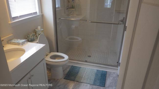 First Floor Bathroom | Image 9