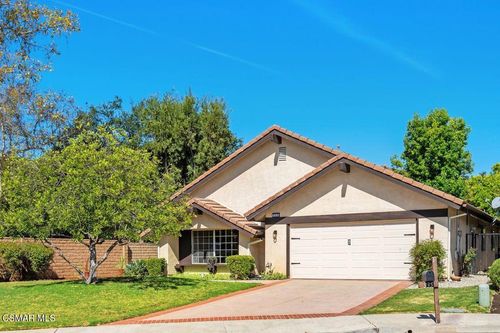 335 Medea Creek Ln, Oak Park, CA, 91377-1007 | Card Image