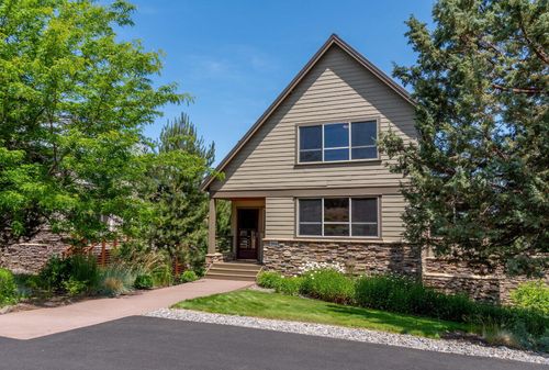 266 Willamette Park Ln, Redmond, OR, 97756-7157 | Card Image