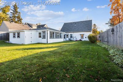 176 Kissane Avenue, Home with 3 bedrooms, 2 bathrooms and null parking in Brighton MI | Image 2