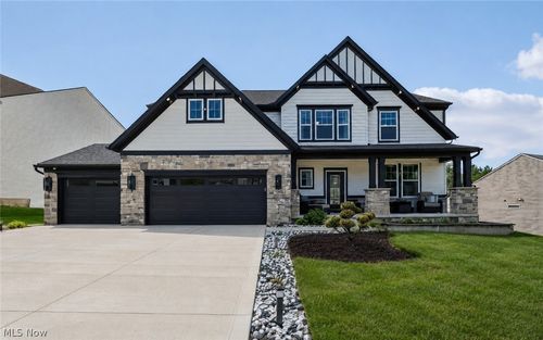 2818 Weeping Pine Dr, Medina, OH, 44256-9340 | Card Image