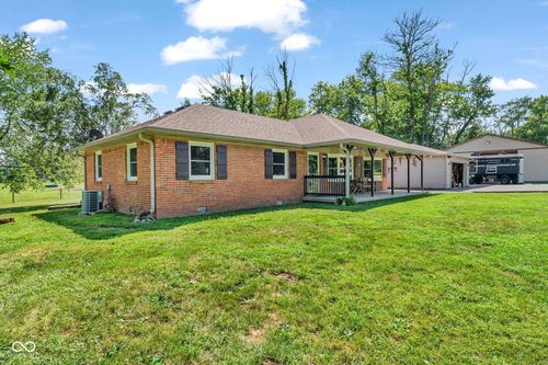 5935 W County Road 200 S, Danville, IN, 46122-8831 | Card Image