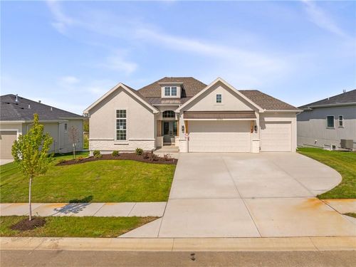 25104 W 141st Ter, Olathe, KS, 66061-7663 | Card Image