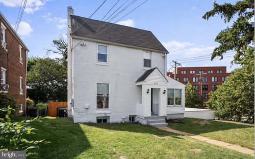 960 Division Ave Ne, WASHINGTON, DC, 20019-5570 | Card Image