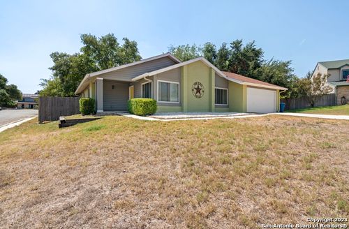 16215 Bear Run St, San Antonio, TX, 78247-1119 | Card Image