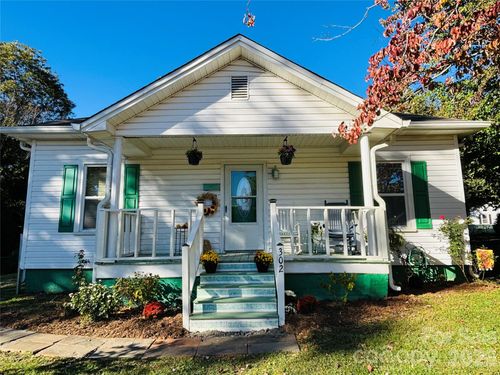 302 Park Ave, Mount Holly, NC, 28120-1543 | Card Image