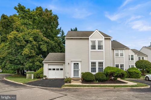 1 Maple Dr, CONSHOHOCKEN, PA, 19428-2206 | Card Image