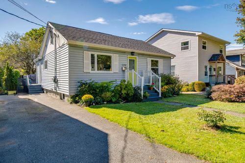 3208 Glendale Rd, Halifax, NS, B3L3S3 | Card Image